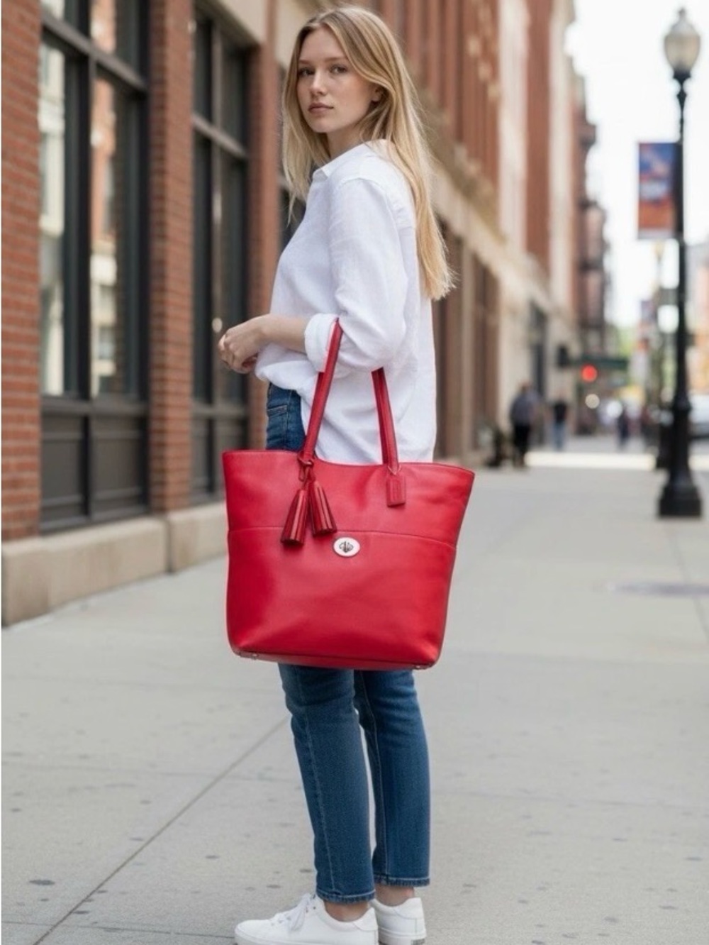 Coach Legacy Turn Lock Pocket Raspberry Tote F1393 In Buttery Luxurious Leather - Picture 14 of 15